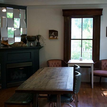 Queen Regent Bed & Breakfast Niagara-on-the-Lake Dış mekan fotoğraf